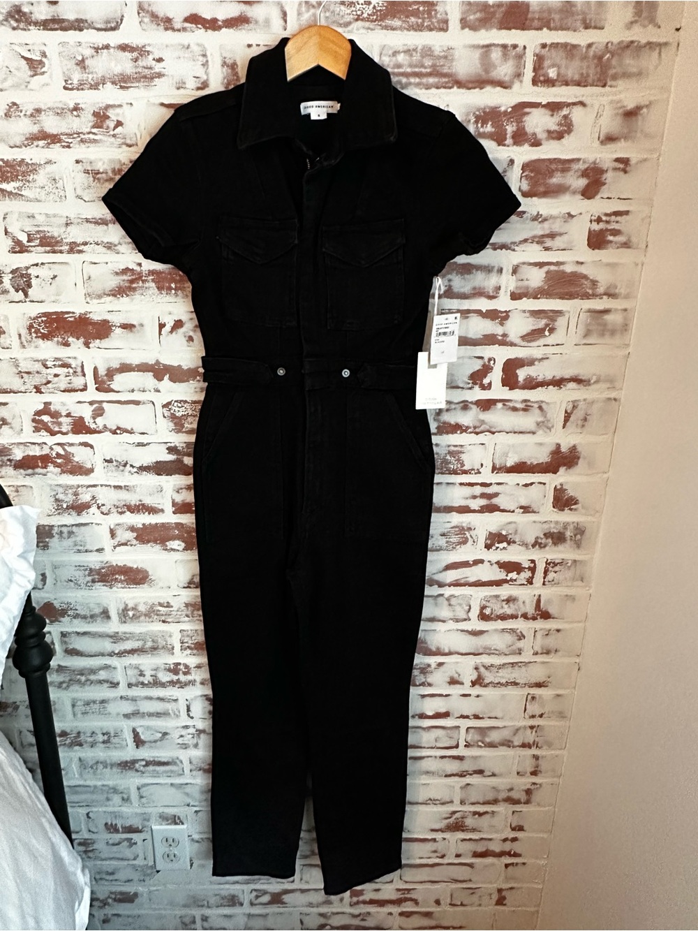 Good American Slim Short-Sleeve Black Utility Jumpsuit - Picture 7 of 7